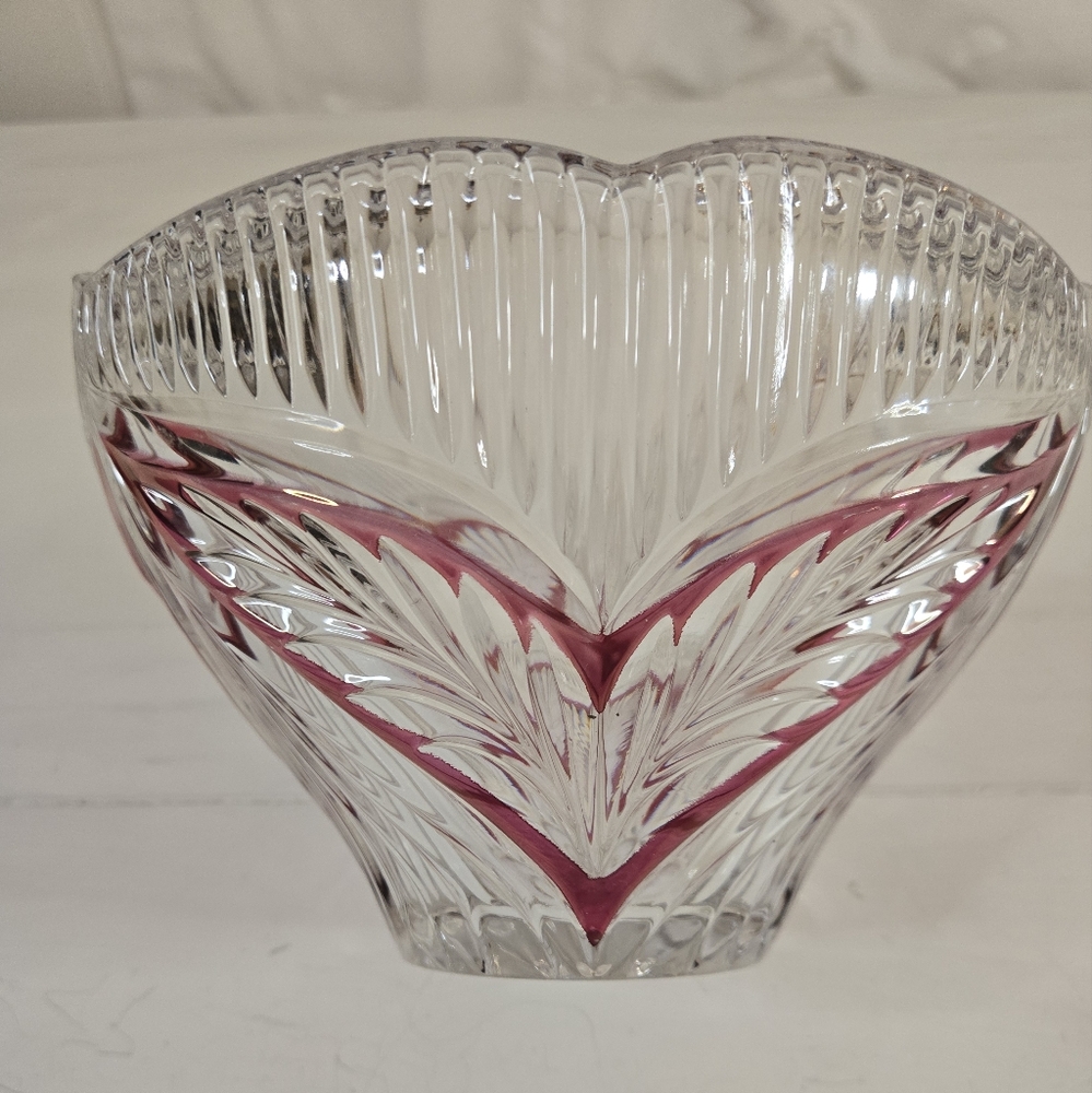 Tiara Exclusive 24% Lead Crystal Anna Hutte Ruby Flash 7 7/8" Bowl Germany 1980s